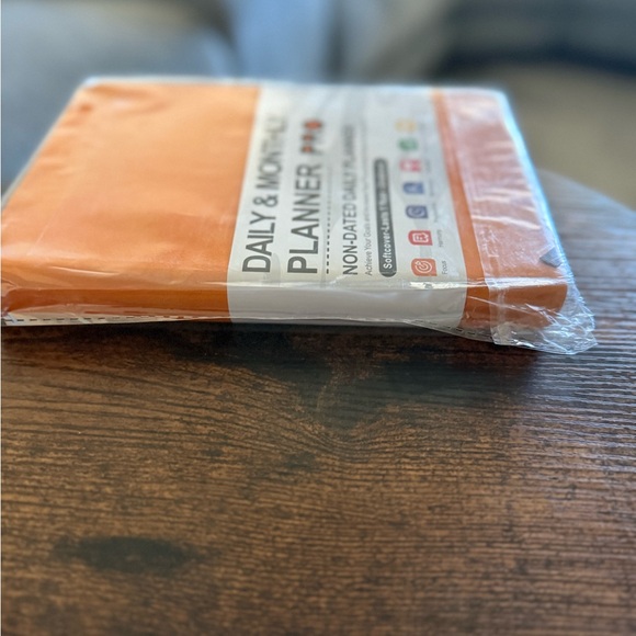 Planner – Number Page Note Undated Luxurious Weekly & Monthly Planner - Picture 4 of 8